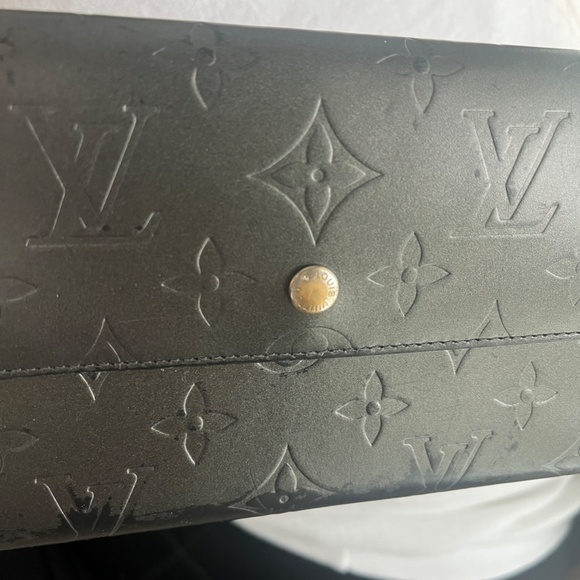 LOUIS VUITTON Porte-Tresor International Black Monogram Matte Wallet Crossbody - Picture 6 of 16